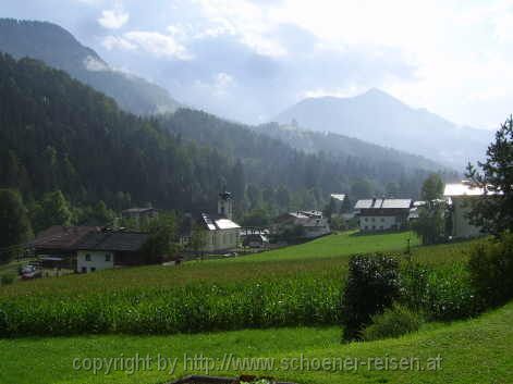 LANDL > Blick ins Dorf