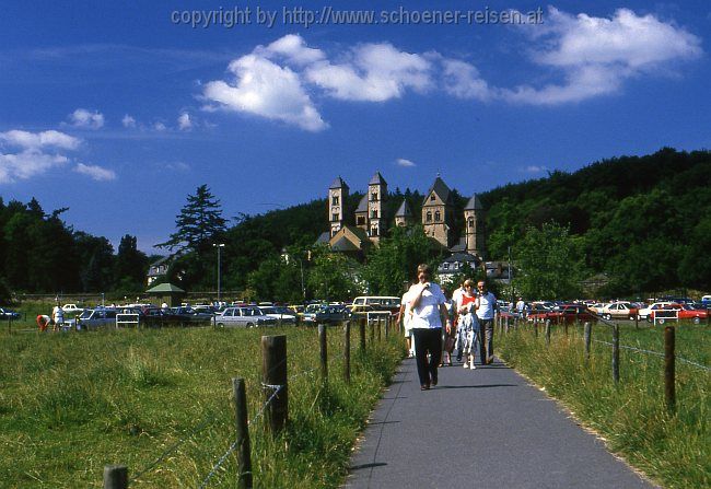 MARIA LAACH > Benediktinerkloster