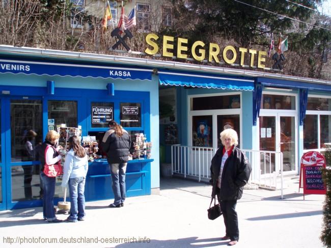 HINTERBRÜHL > Seegrotte > Frontansicht
