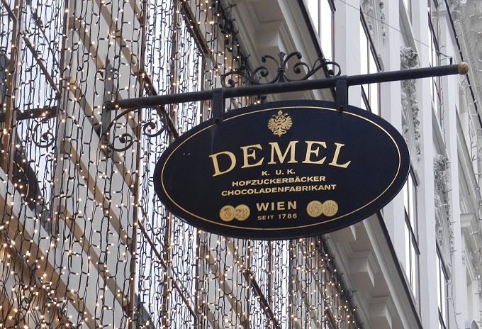 Demel  005  680