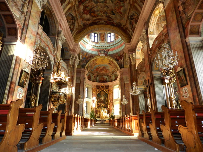 Pöllau > Basilika innen