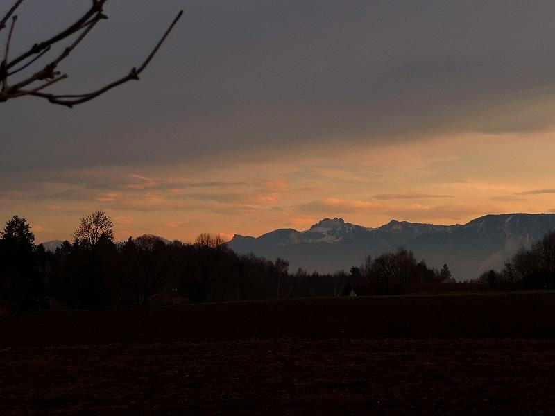 bei Bad Aibling, die Sonne verschwindet