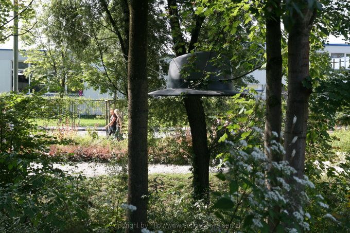 Rosenheim > Inn-spiration 2010 > Der regnende Hut