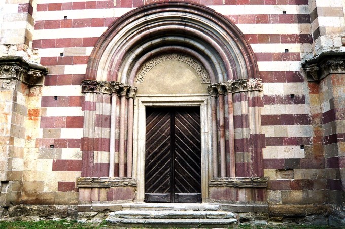 BÉLAPÁTFALVA > spätromanische Klosterkirche 8