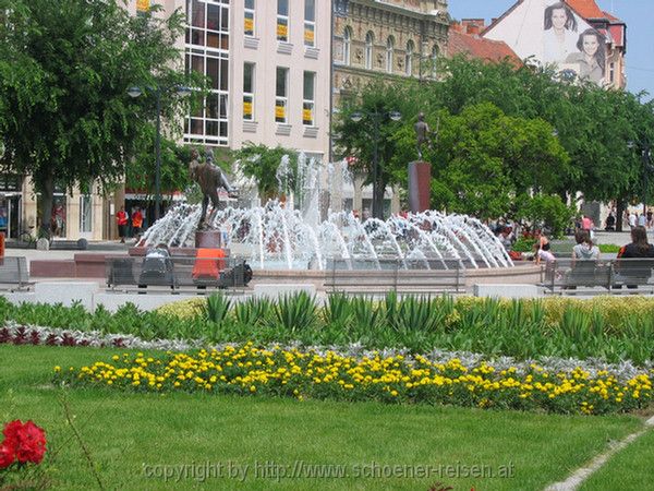 SZOMBATHELY > Hauptplatz > Springbrunnen 4