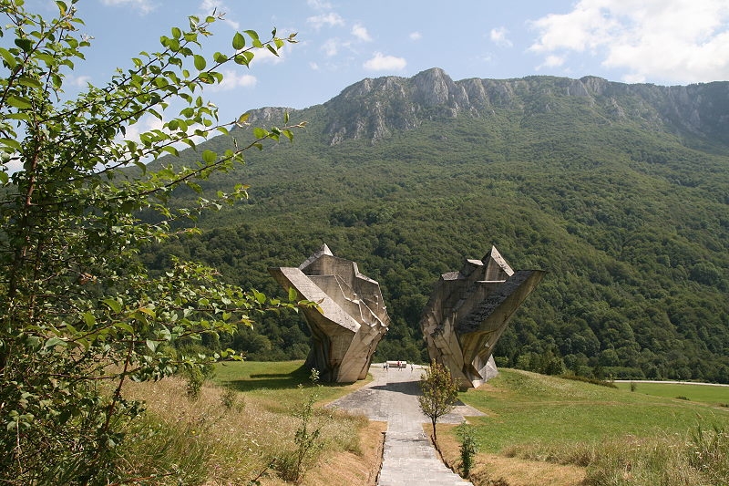 03 Sutjeska  036 800