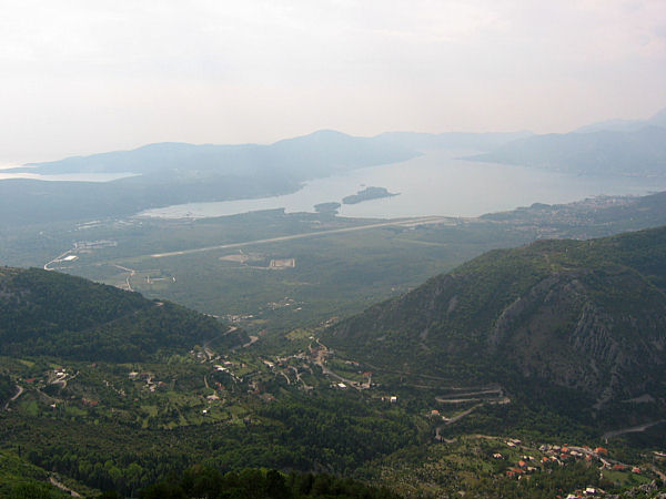 KOTOR > Bucht > Serpentinen