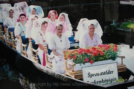SPREEWALD > Lübbenau > 34 Campingplatz am Schloßpark