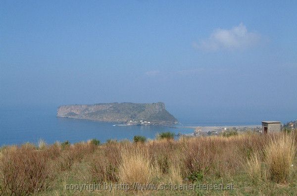 SAN NICOLA ARCELLA > Insel
