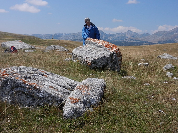 19  Stecci Riblje Jezero077 680