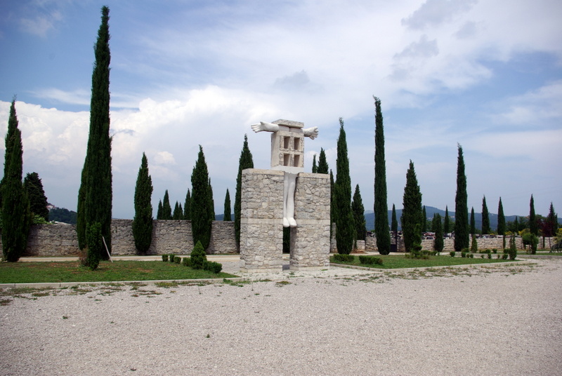 Rätsel Istrien > Gondolici > Denkmal Kreuzigung