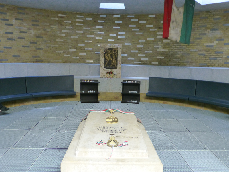 H:Budapest>Kossuth tér>1956-Gedenkstätte3