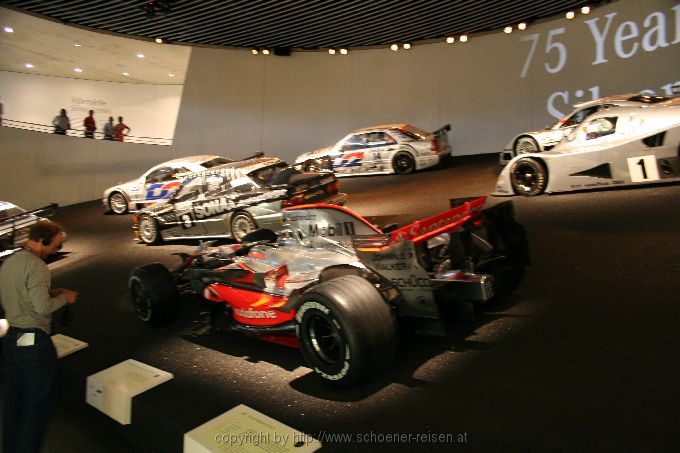 STUTTGART > Mercedes Benz Museum > M7