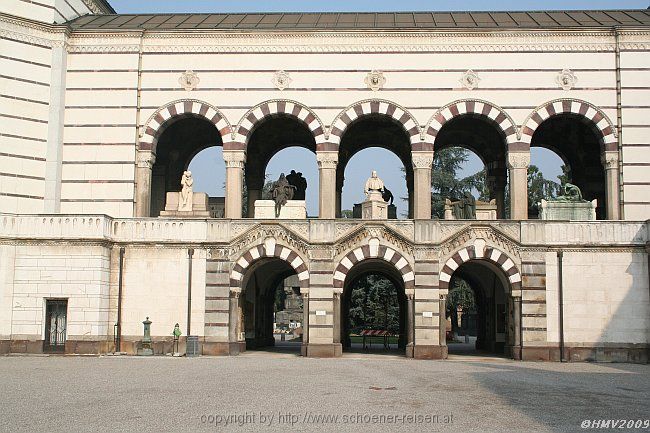 MILANO > Cimitero Monumentale (Friedhof) > Gallerie Inferiori e Superiori di Levante