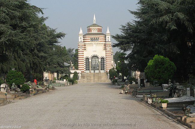 MILANO > Cimitero Monumentale (Friedhof) > Ossarium (Beinhaus)