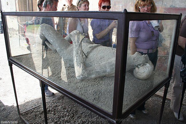 POMPEJI > Gipsabdruck eines Bewohners