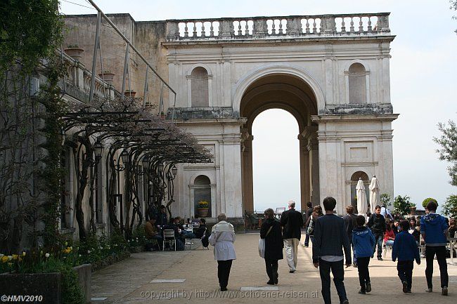 TIVOLI > Villa d'Este > Park > 02 - Große Loggia oder Cenacolo