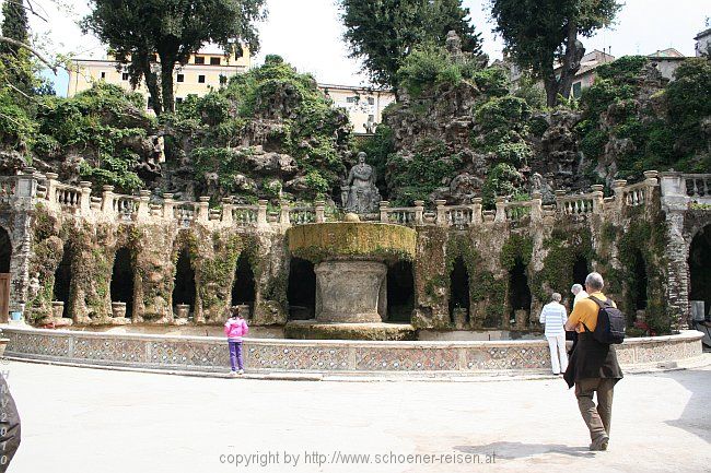 TIVOLI > Villa d'Este > Park > 13 - Brunnen des Ovato