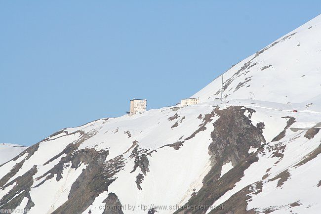 FURKA-PASSSTRASSE > Tiefenbach > Blick zum Hotel Belvedere am Furkapass