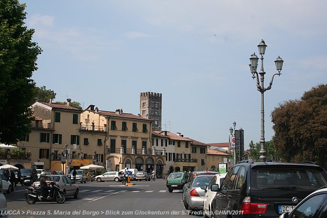 I-Toskana: LUCCA > Piazza S Maria del Borgo > Kreisverkehr nördlich in der Altstadt