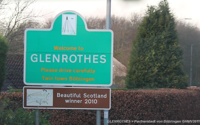 GLENROTHES > Partnerstadt von Böblingen > Ortseingangsschild Ausschnitt
