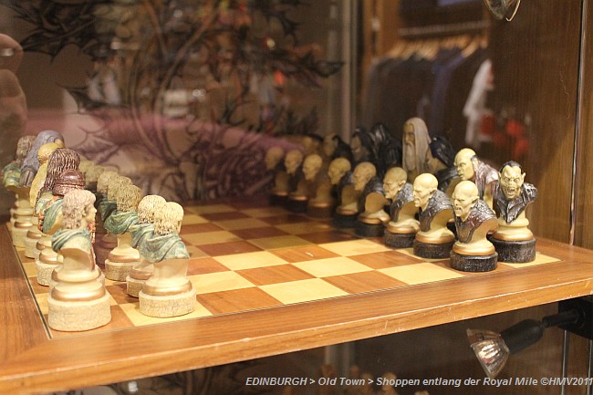 EDINBURGH > Old Town > Shopping entlang der Royal Mile > Schachspiel