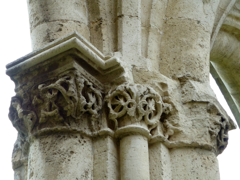 H:Zsámbék>Basilika>Kapitelle2