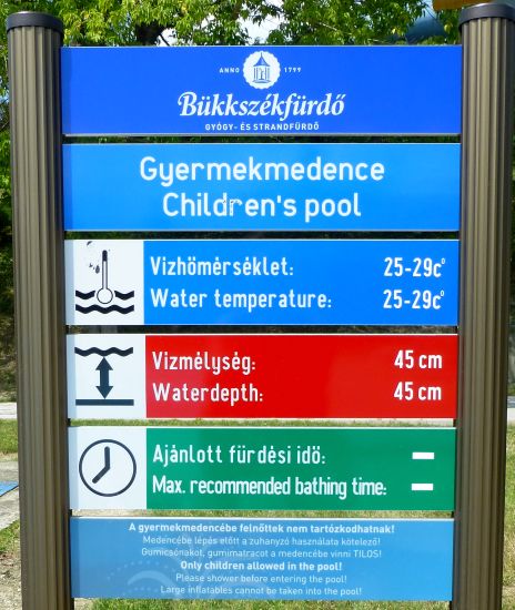 H:Bükkszékfürdő>Kinderbecken>Schild