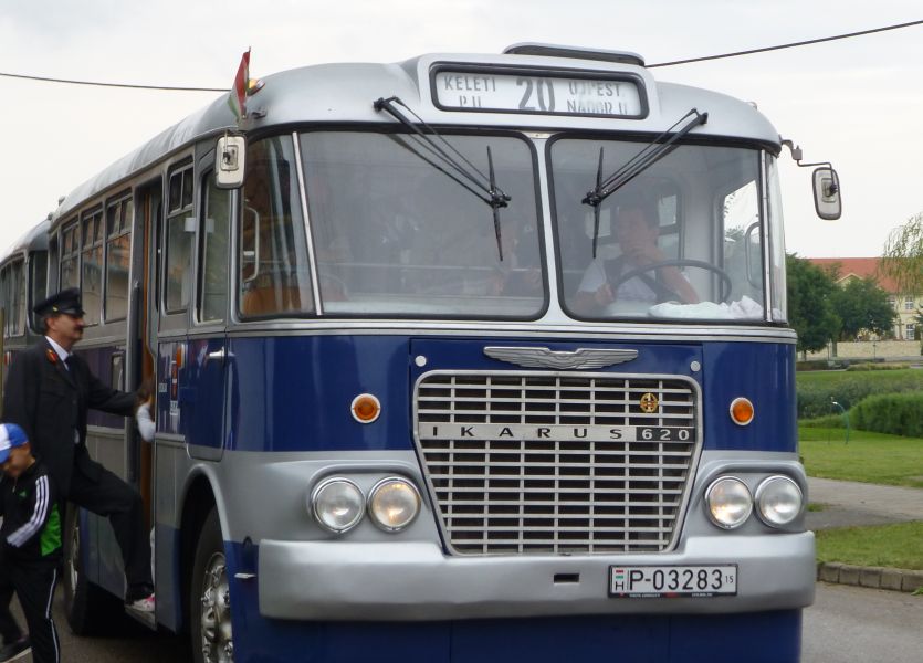 H:Mezőkövesd>Veteranenkorso>Ikarus 620
