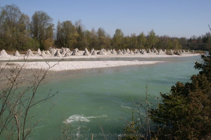 ISAR > Pyramiden Bei Bad Tölz