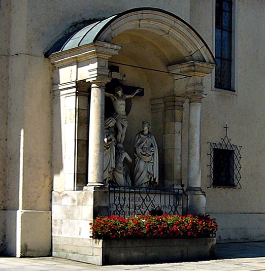 1139 PLATTLING > Hauptplatz > Figurengruppe