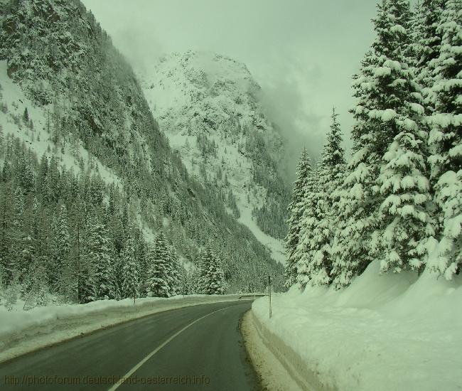 FELBERTAUERNSTRASSE > gut geräumte Straße