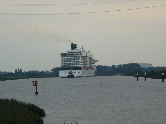 Ems-Überführung der Celebrity Reflection 5