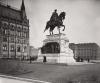 H:Budapest>Parlament>Andrássy-Denkmal alt1